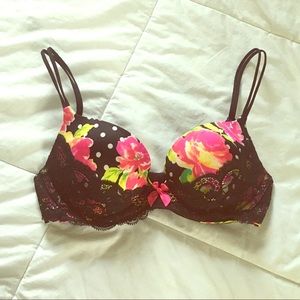 Victoria’s Secret Very Sexy Push-Up Bra